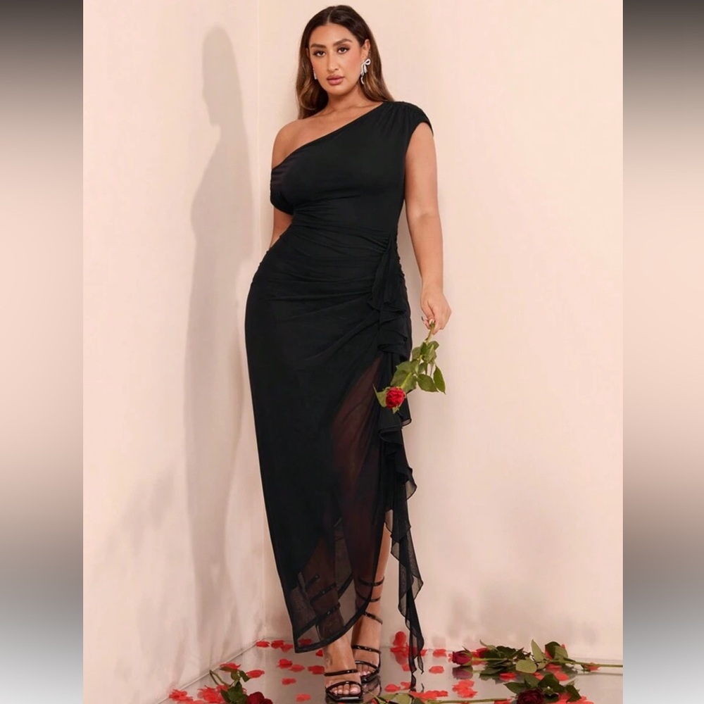 SHEIN Black Asymmetrical Dress